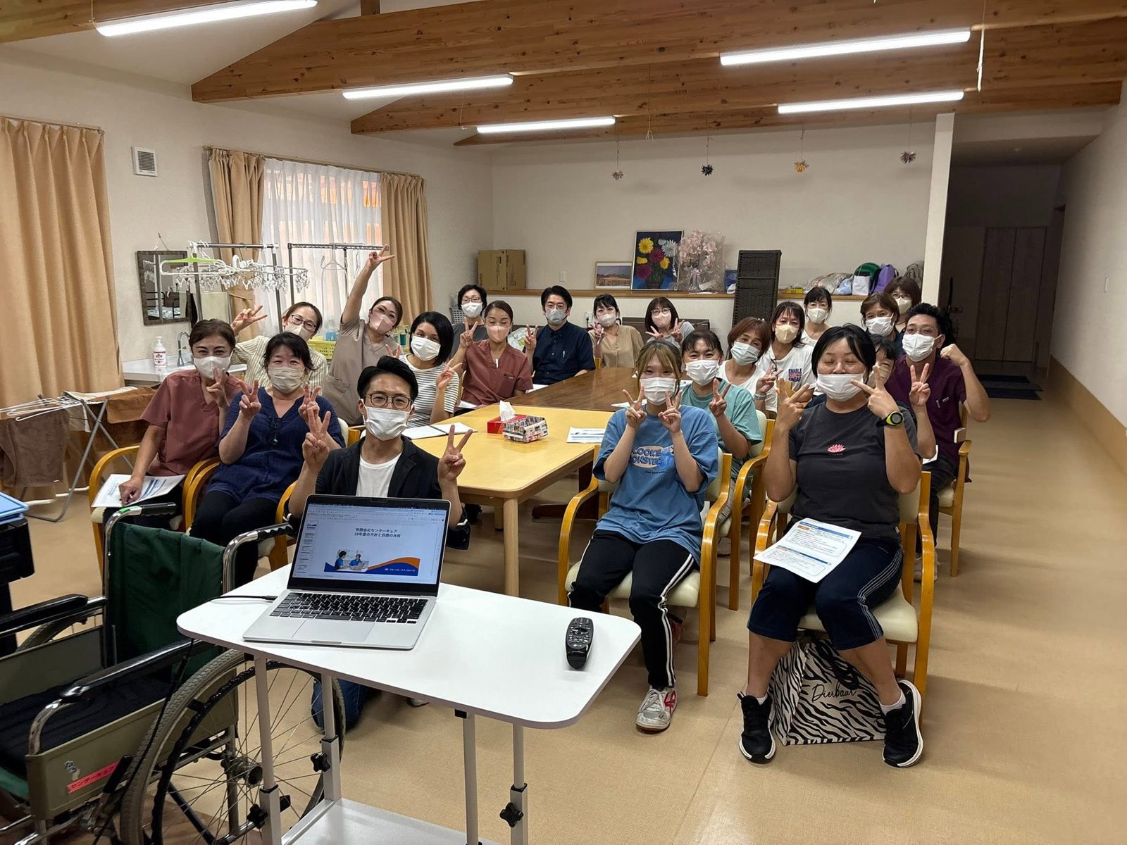 センターキュアの方針発表の日、スタッフの皆さんと